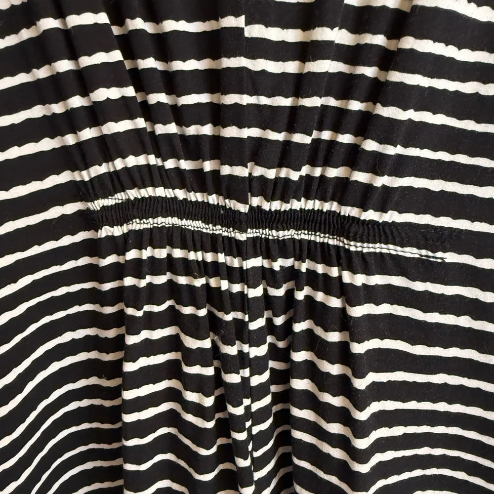 Women's Unbranded Dress Size 3X Black and White Striped - Picture 4 of 10